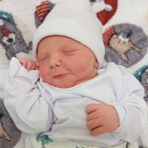 ENZO KLAHR KRISTOSCHIK